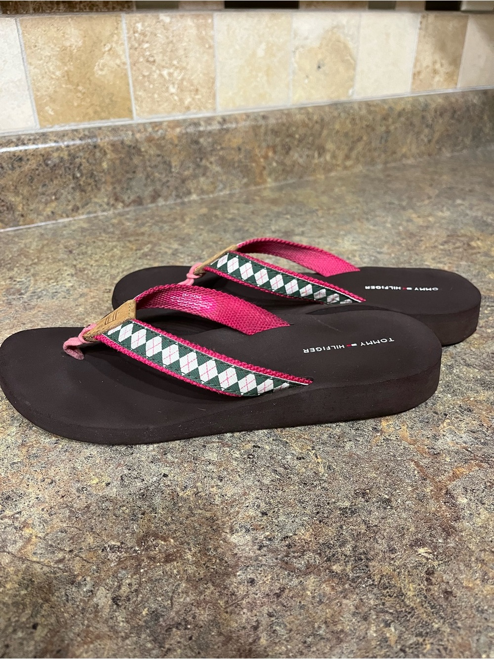 Tommy Hilfiger DANA Argyle Flip Flops Pink Green Y2K Sandals Women 8 Preppy